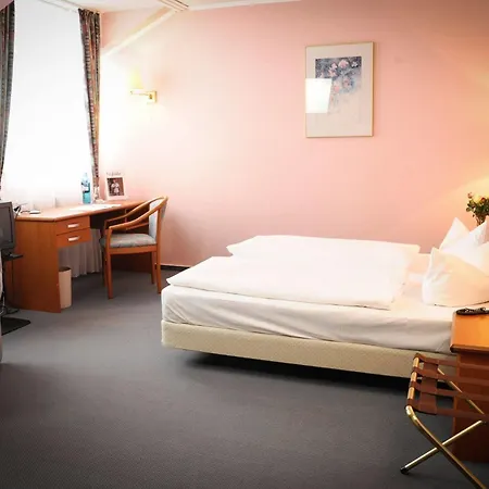 ホテル Good Morning+ Halle Leipzig