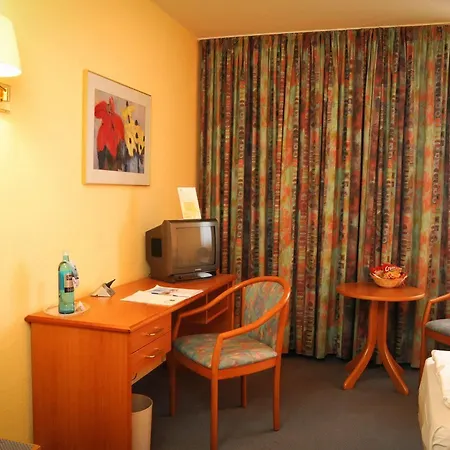 Hotel Good Morning+ Halle Leipzig 4*